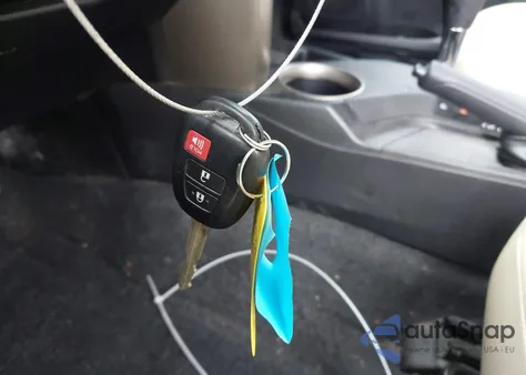 2013 Toyota Rav4 Xle from USA, damaged, VIN 2T3WFREV3DW010220